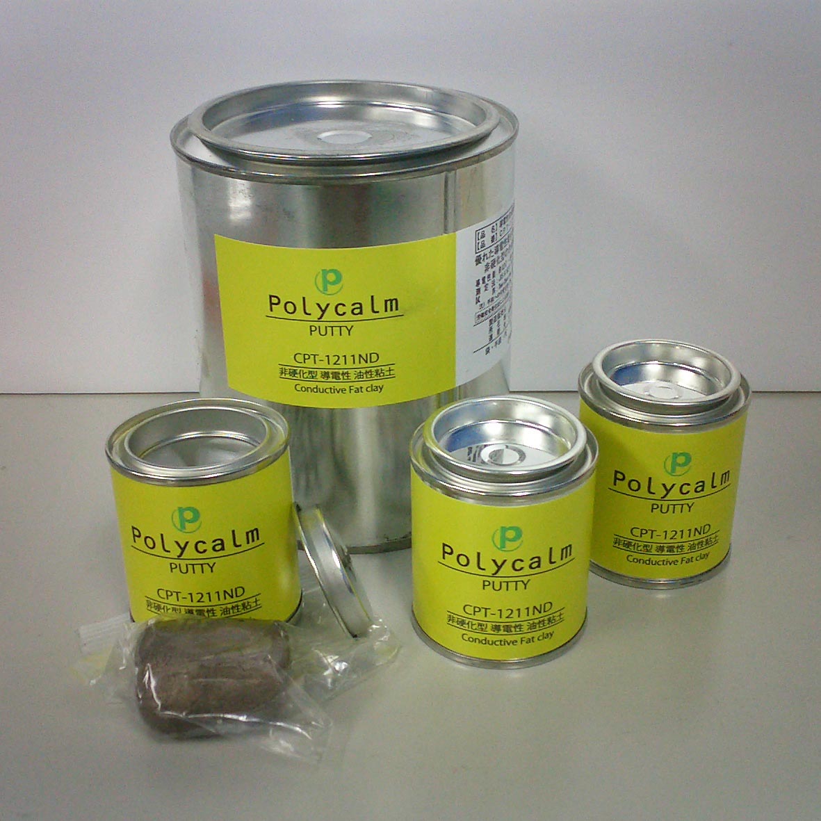 Polycalm （ポリカーム）導電性パテ（粘度状） PTP-1211ND（プラスコート株式会社）