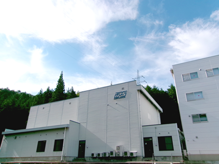 （左）長野県 株式会社アイピーエス－長野EMCセンター
